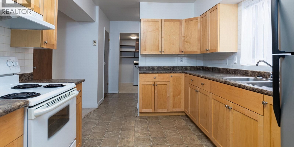 4611 MCCONNELL AVENUE Terrace Photo 4 4611 MCCONNELL AVENUE Terrace Photo 4